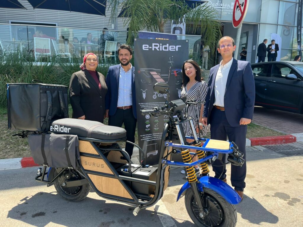 Les entreprises Surus et ASSAD lancent une moto électrique tunisienne destinée au secteur de la livraison, baptisée SURUS, du nom de l’éléphant qui accompagna le général carthaginois Hannibal