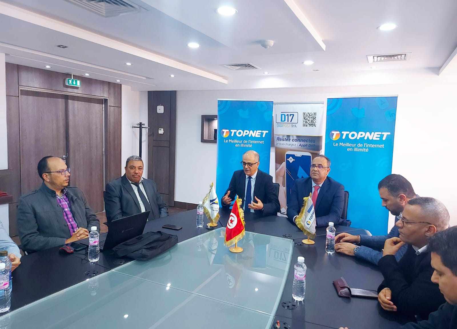 TOPNET s’associe à La Poste Tunisienne pour enrichir ses canaux de ...