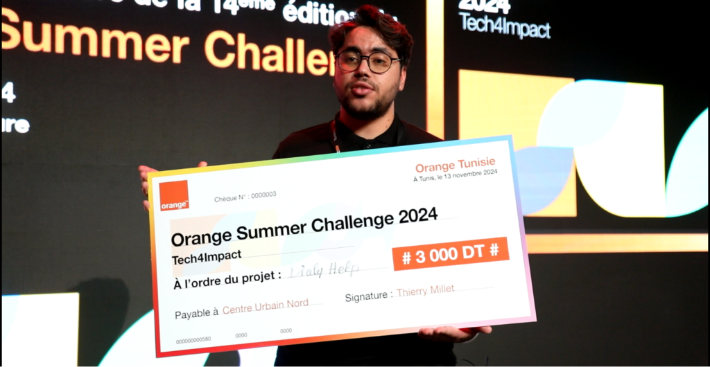 "De son expérience personnelle en dialyse à un projet innovant pour soutenir les patients… Ahmed Dridi remporte un prix "Orange Summer Challenge"