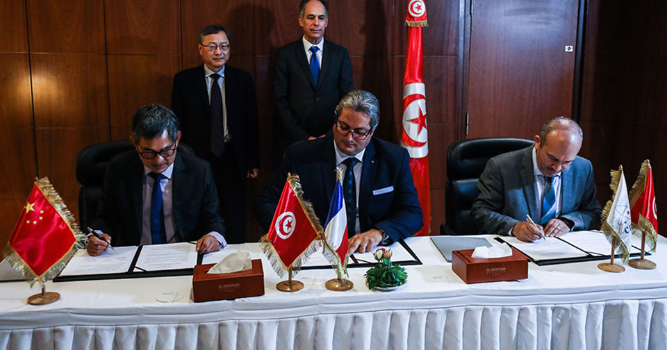 التوقيع على اتفاقية بين الصين وفرنسا وتونس ستكون تونس بمقتضاها مركز للأبحاث العلمية في مجال فزياء الاندماج التي تمثل مستقبل الطاقات البديلة (صور)