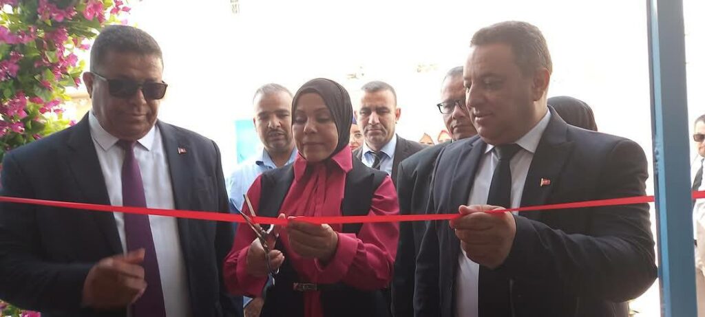 مدنين: كاتبة الدّولة المكلّفة بالشّركات الأهليّة حسناء جيب اللّه تشرف على إفتتاح شركة أهليّة محلّية مختصّة في الخياطة والتّطريز (صور)