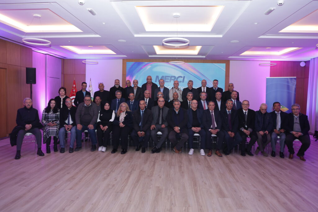 اتصالات تونس تكرّم عدد من مؤسسيها بمناسبة الذكرى الثلاثين لتأسيسها اتصالات تونس تكرّم عدد من مؤسسيها بمناسبة الذكرى الثلاثين لتأسيسها